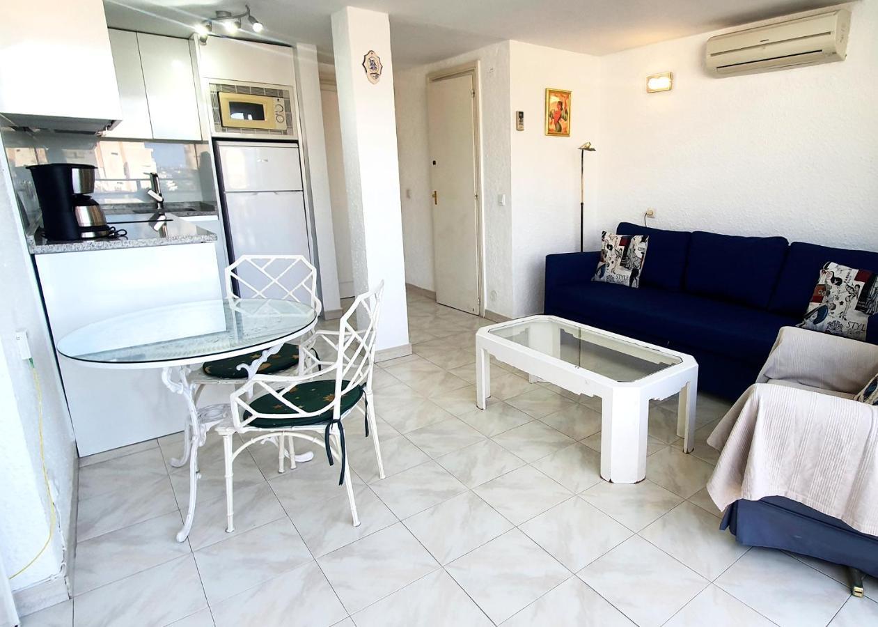 Apartemen Skol 701. One Bedroom Duplex With Exceptional Sea Views.